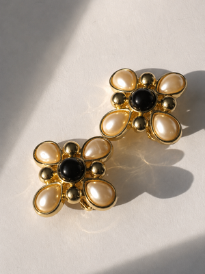 Fendi pearl and black enamel 1980's -1990's clip on earrings